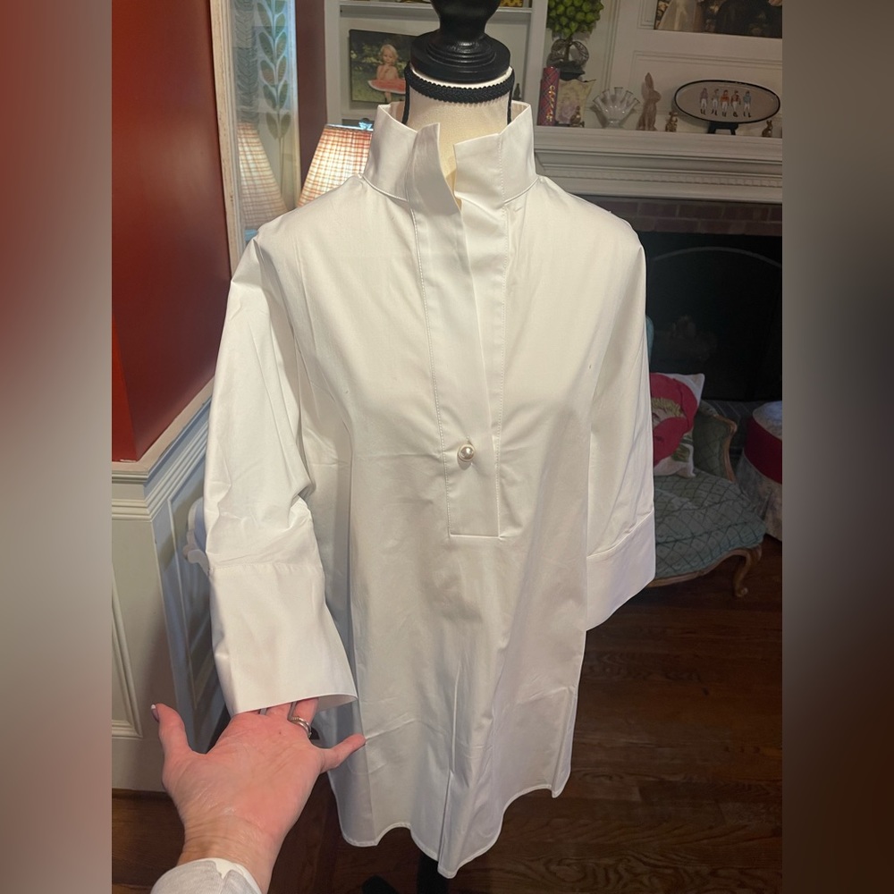 TUCKERNUCK White Blouse/Tunic Top, Size Small